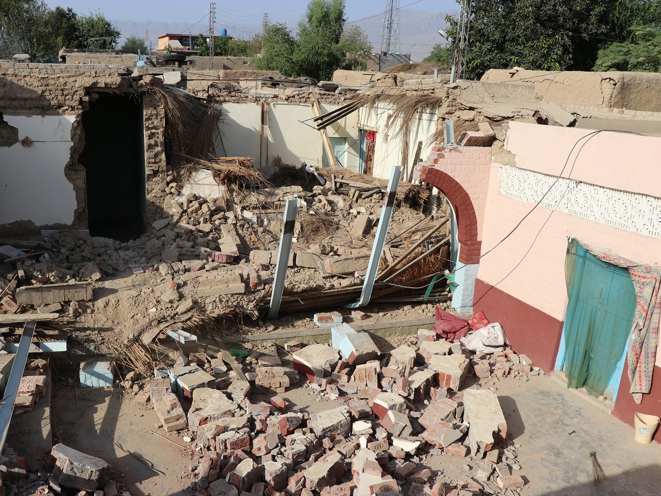 Many houses were destroyed by the earthquake in Pakistan