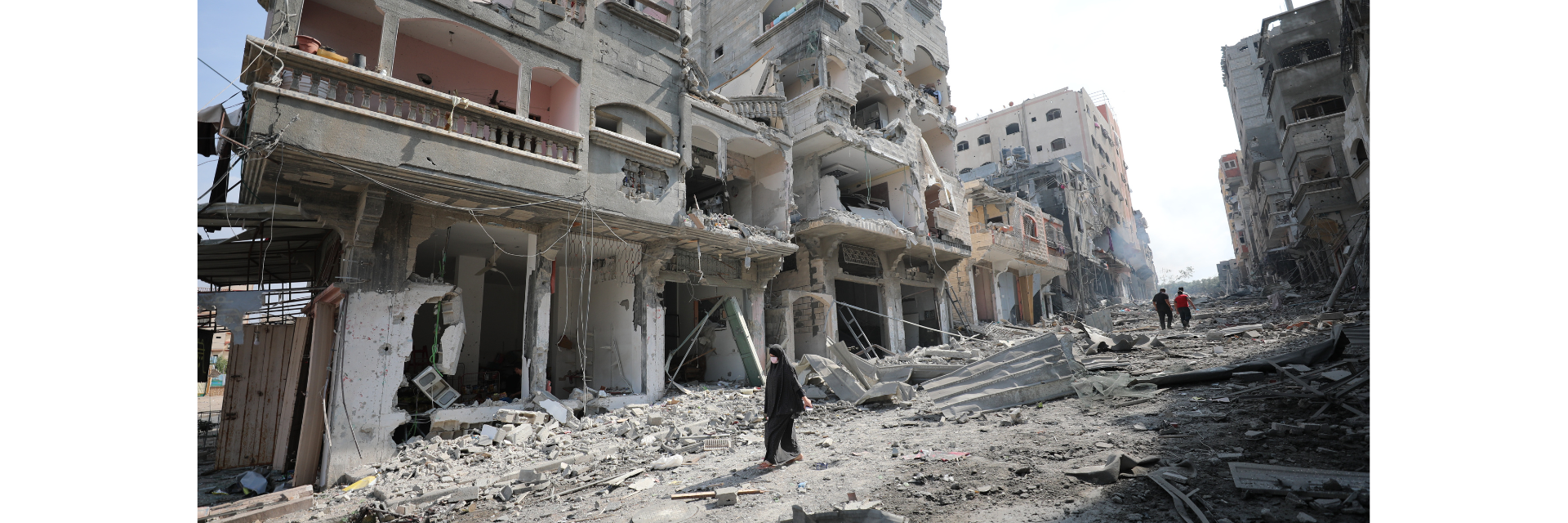 Gaza ruins and humanitarian crisis