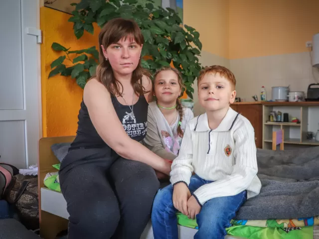 Irina with her children, Polina and Dimitro