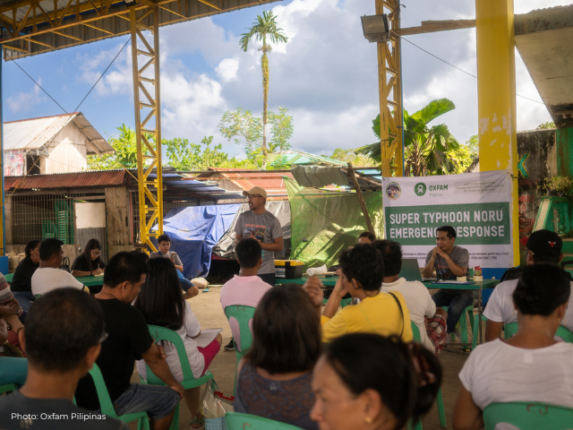 Villaruel addressing the project beneficiaries in the Philippines