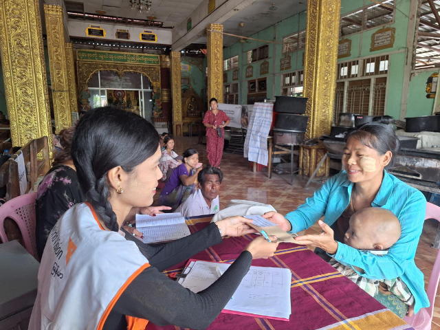 World Vision provides multipurpose cash assistance to earthquake-affected families in Mandalay, helping them cover urgent needs like food, medical expenses, and home repairs.