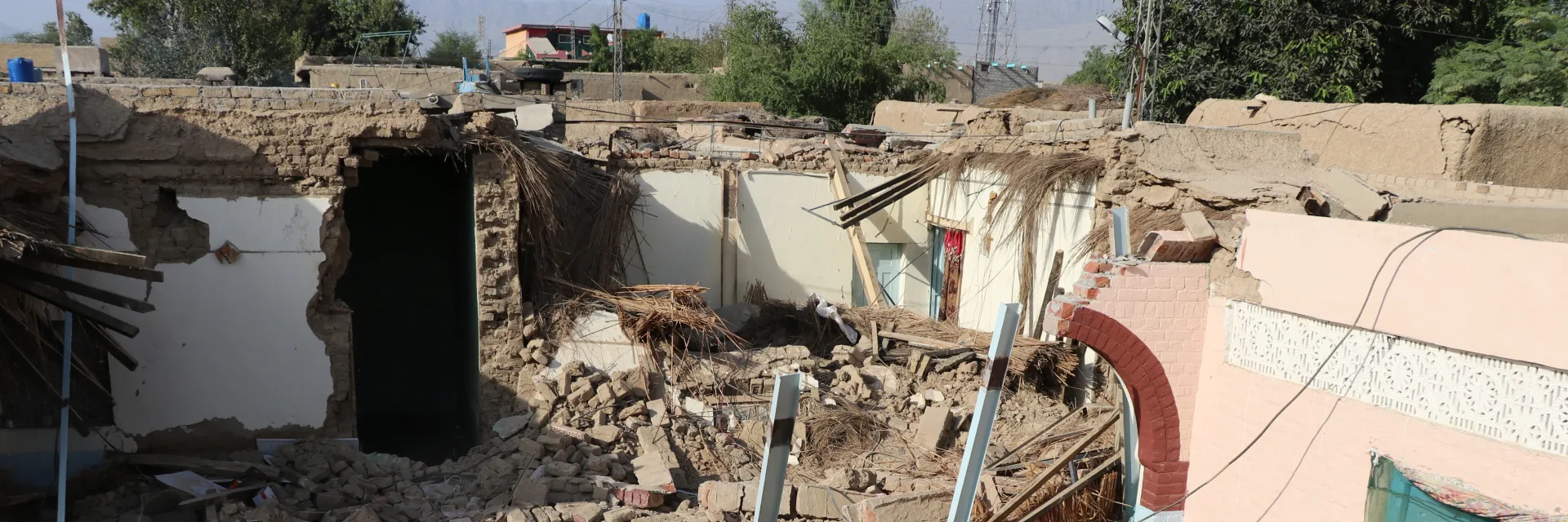 Many houses were destroyed by the earthquake in Pakistan